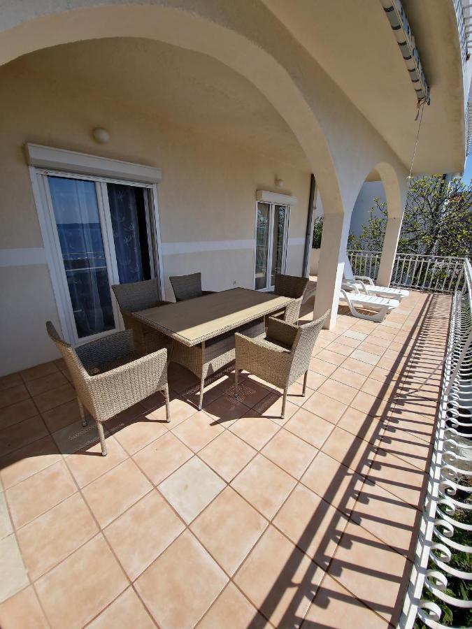 Apartments Cacija Трогир Екстериор снимка