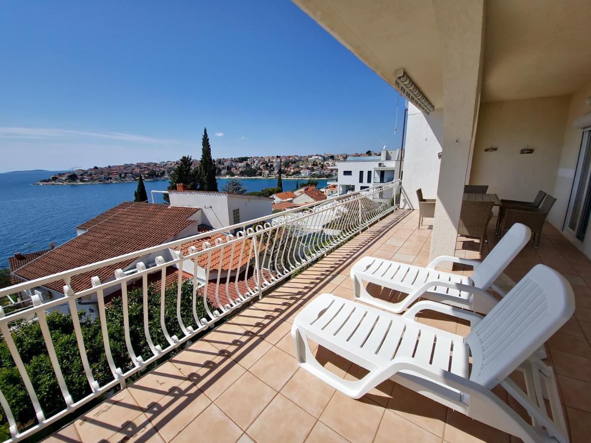 Apartments Cacija Трогир Екстериор снимка